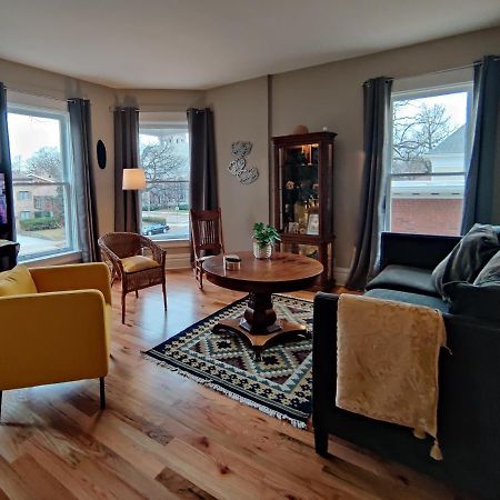 Historic Oak Park Home For 6 / Hemingway District エクステリア 写真