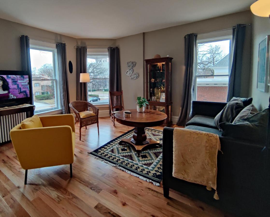 Historic Oak Park Home For 6 / Hemingway District エクステリア 写真
